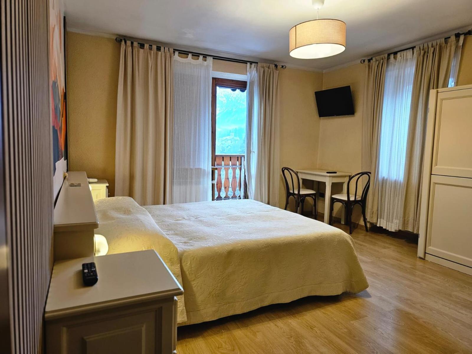 Hotel Bucaneve 바르도네키아 외부 사진