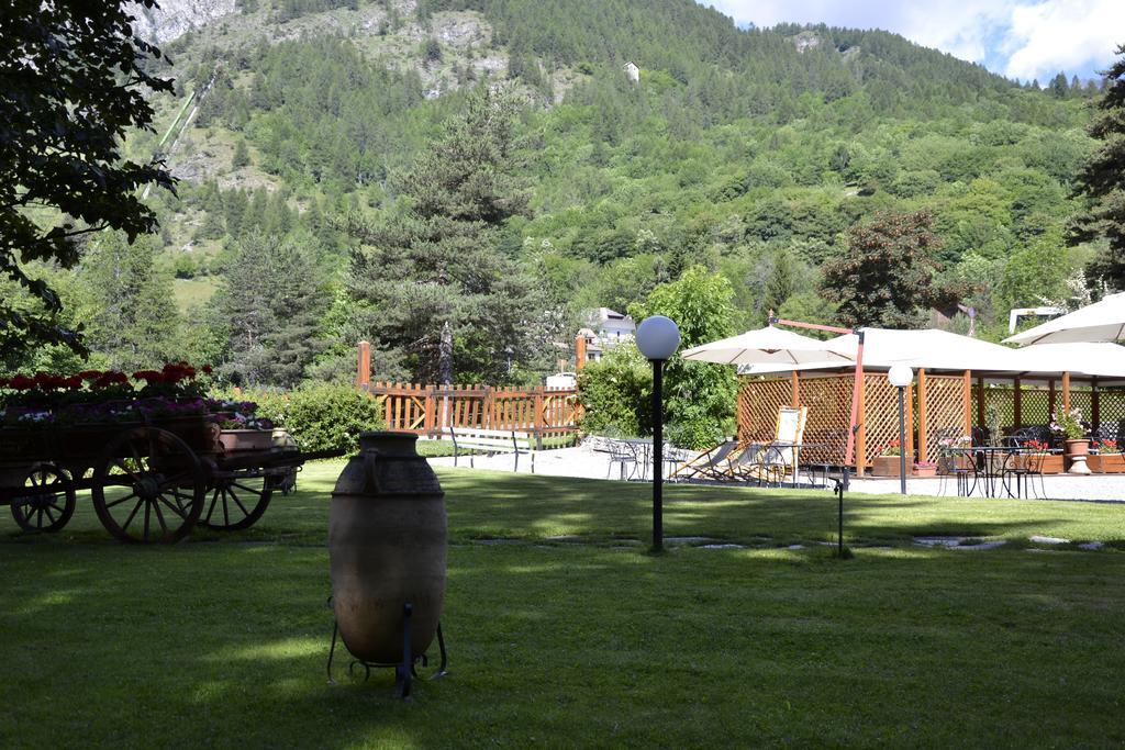 Hotel Bucaneve 바르도네키아 외부 사진